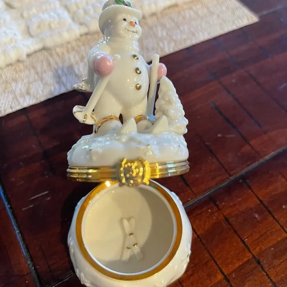 Lenox Treasures box porcelain skiiing. Christmas decoration